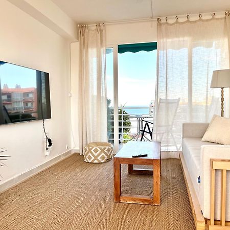 Light-Filled Apartment With Sea Views Torremolinos Eksteriør billede